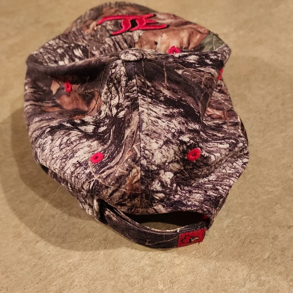 Louisville Cardinals Camo Baseball Cap with Red L Logo